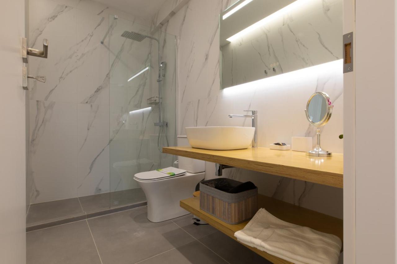 Minimal Apartment In Plaka Athens Ngoại thất bức ảnh