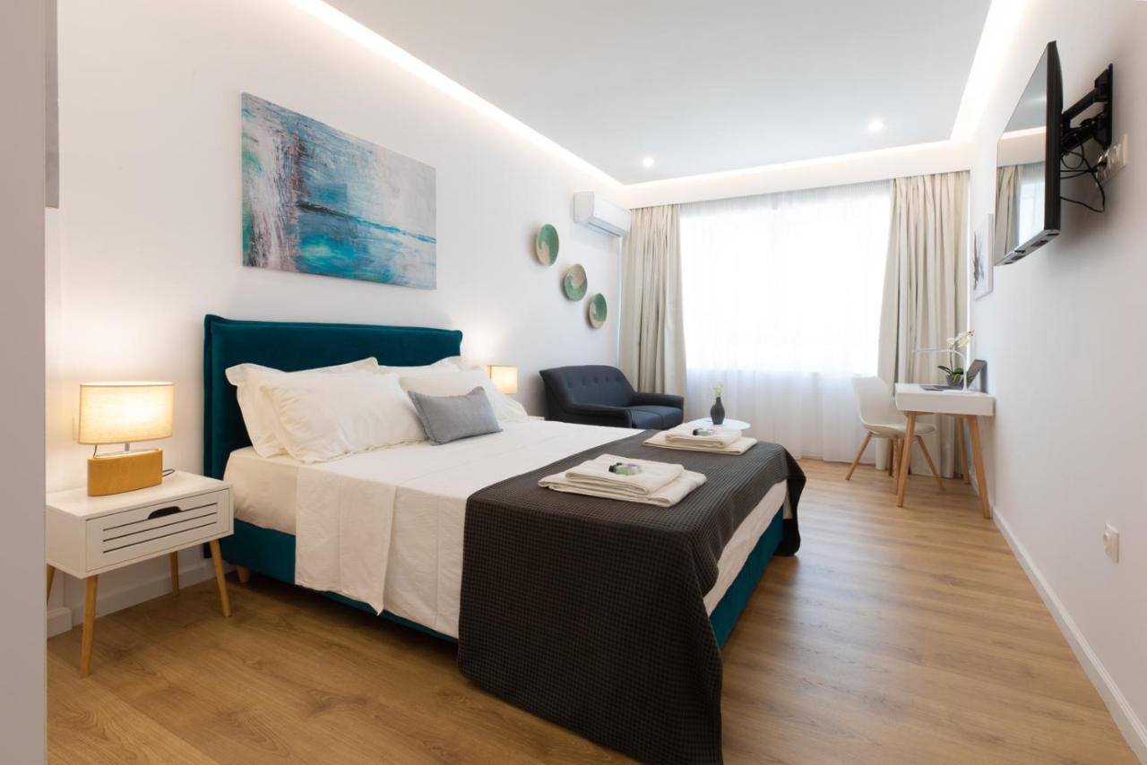 Minimal Apartment In Plaka Athens Ngoại thất bức ảnh