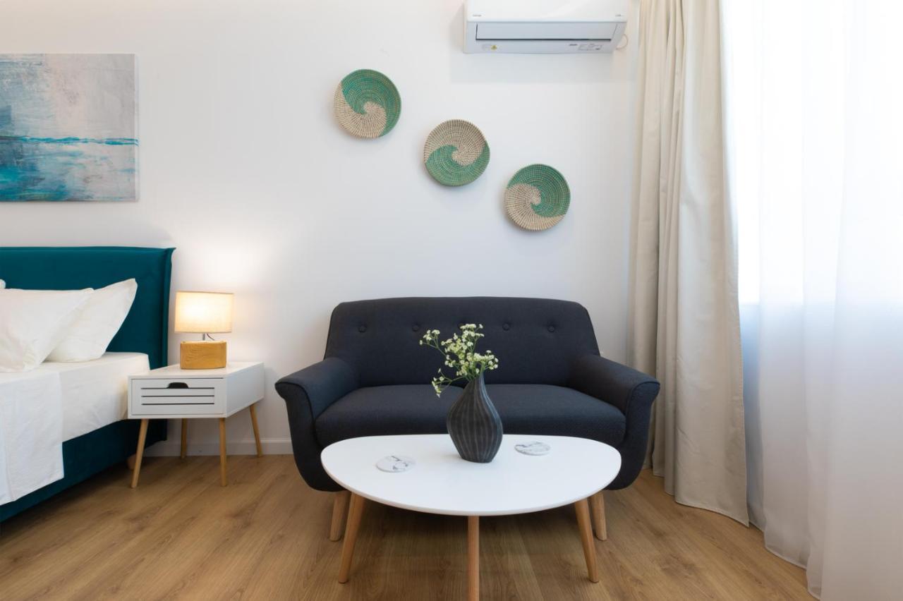Minimal Apartment In Plaka Athens Ngoại thất bức ảnh